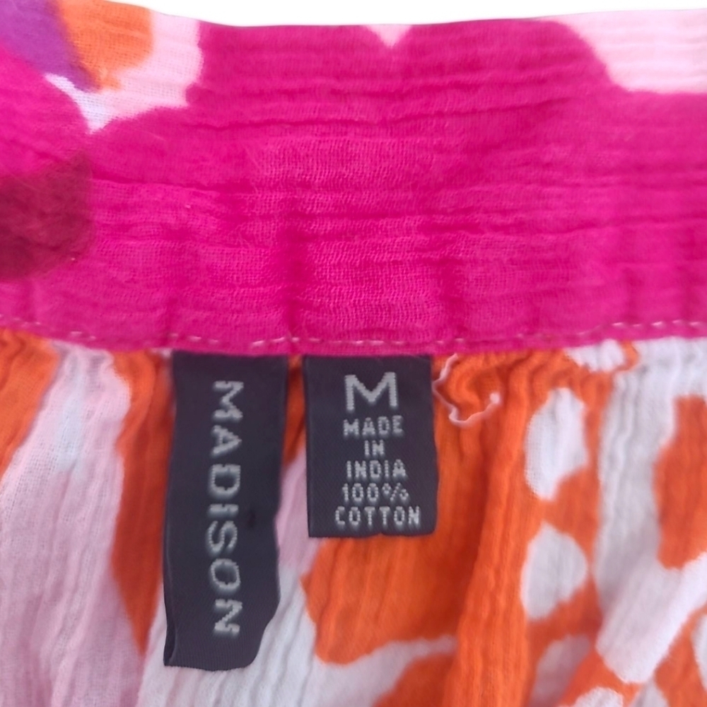 Madison Short Sleeve Colorful Cotton Top Size Medium - Picture 2 of 7